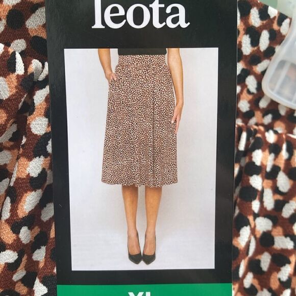 Women’s Leota Wrinkle Free Pull On Stretch Skirt With Pockets Size XL - Picture 3 of 5